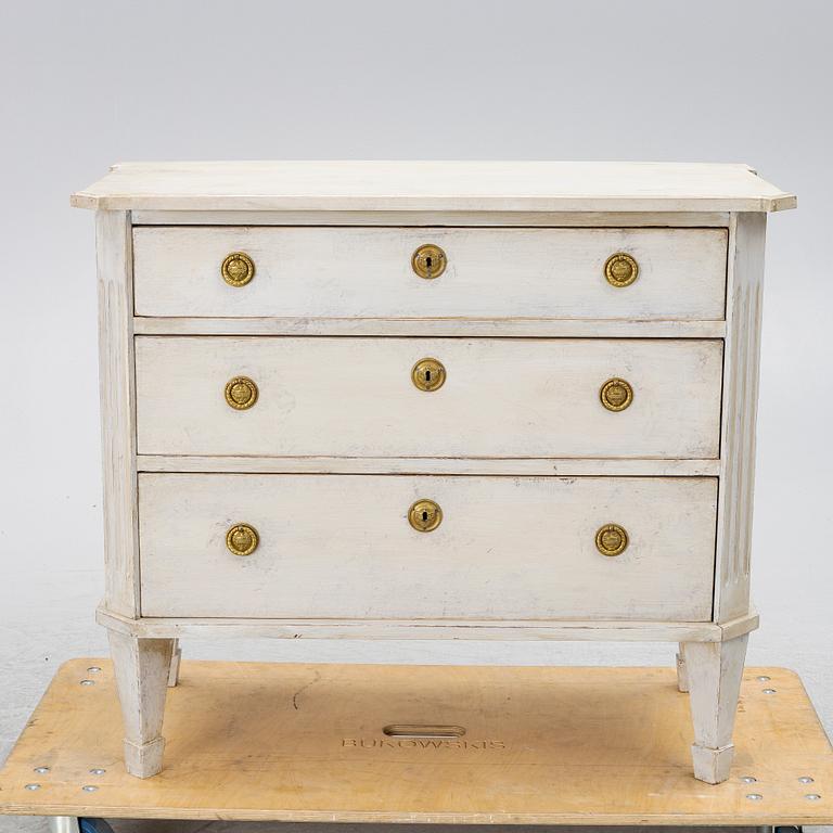 Chest of drawers, circa 1900, Gustavian style.