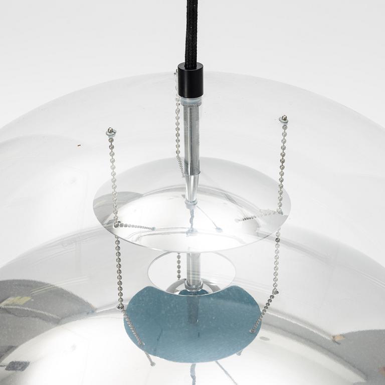 Verner Panton, taklampa, "VP Globe", Verpan, 2018.