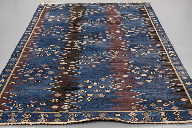 Barbro Nilsson, A CARPET, "Snäckorna", tapestry weave, ca 307 x 194 cm, signed AB MMF BN.