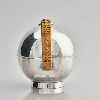 Sylvia Stave, a silver plated jug model 3470, C.G. Hallberg, Stockholm, 1930s.