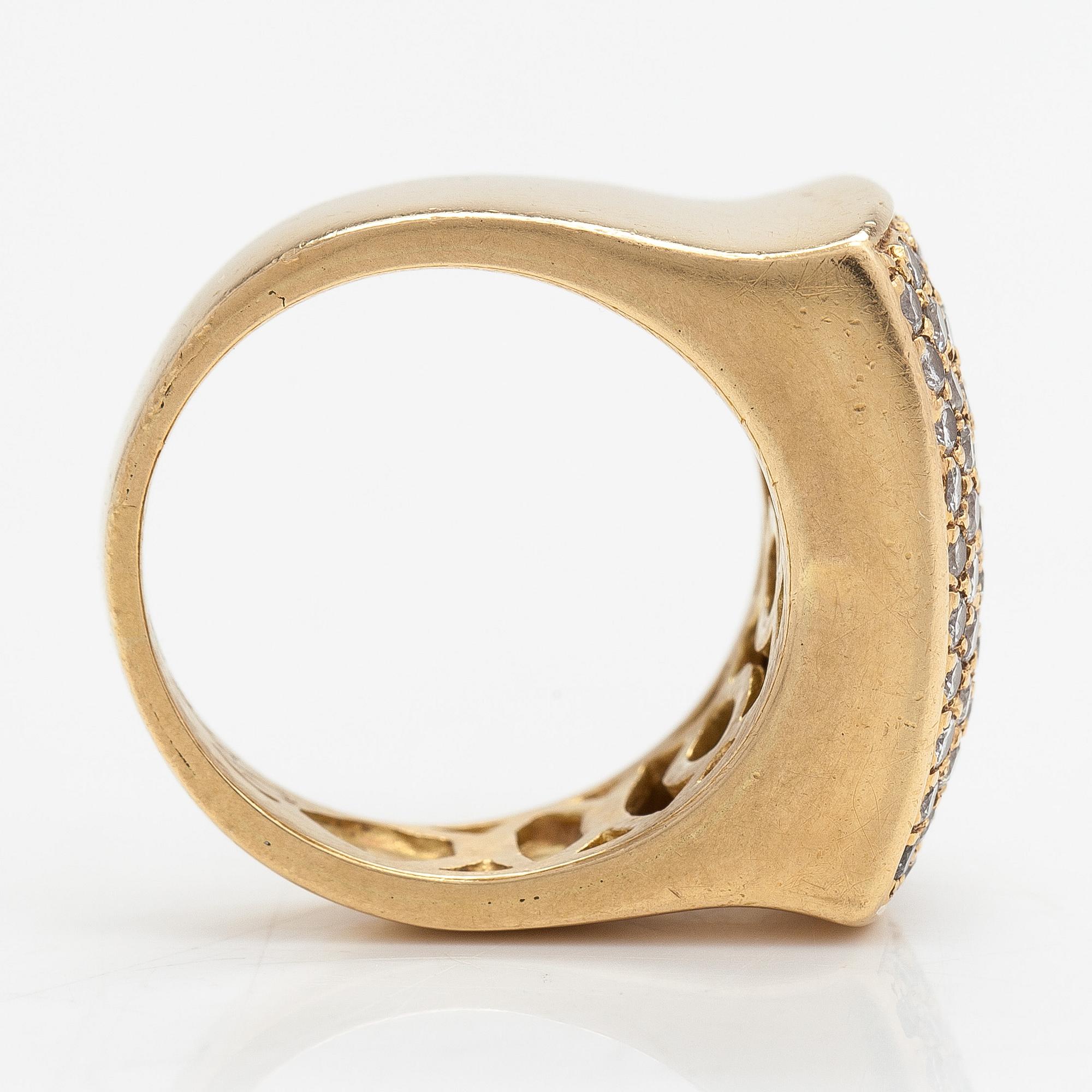 Ring, klackring, 18K guld, diamanter ca. 1.46 ct tot.