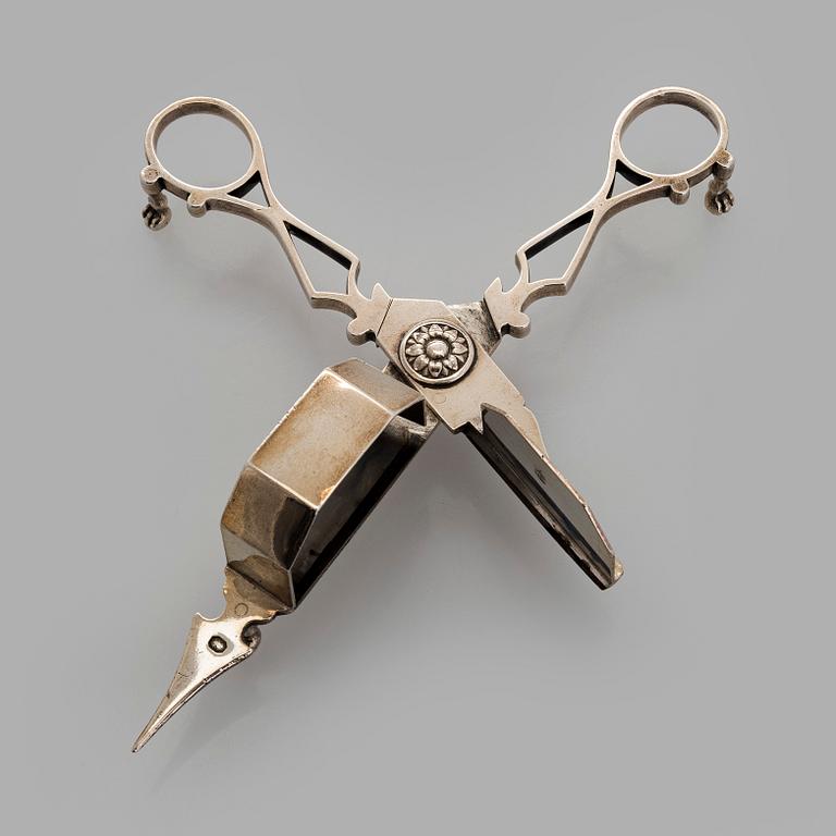 Silver candle snuffer scissors, France 1793/1794, and Paris mark 1809-19.