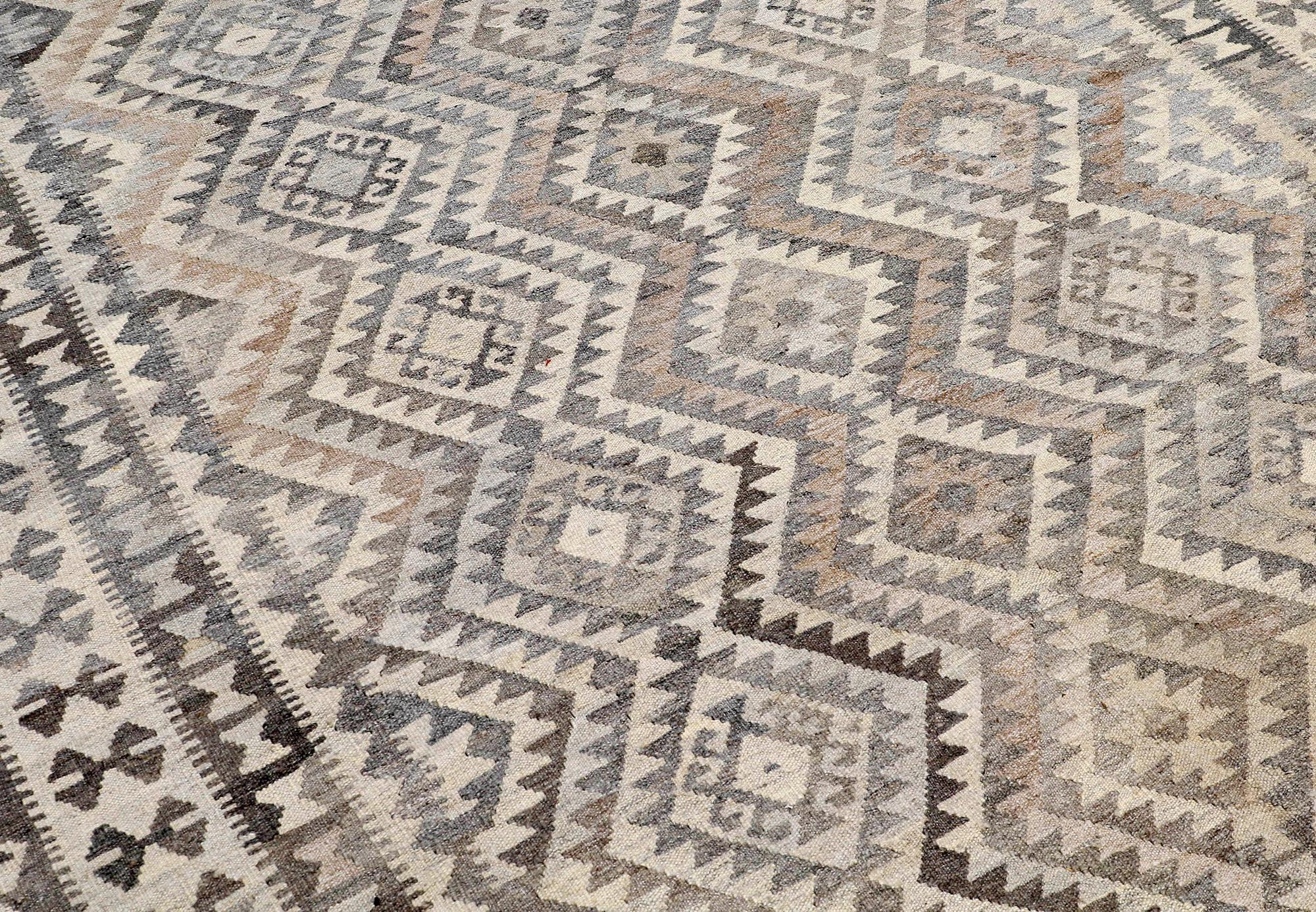 MATTA, Kilim, ca 293 x 204 cm.