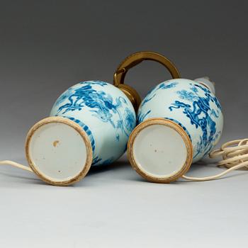 A pair of blue and white vases, Qing dynasty, 18th Century.