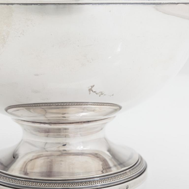 Olier & Caron, an Empire style silver bowl, Paris, France 1910-36.