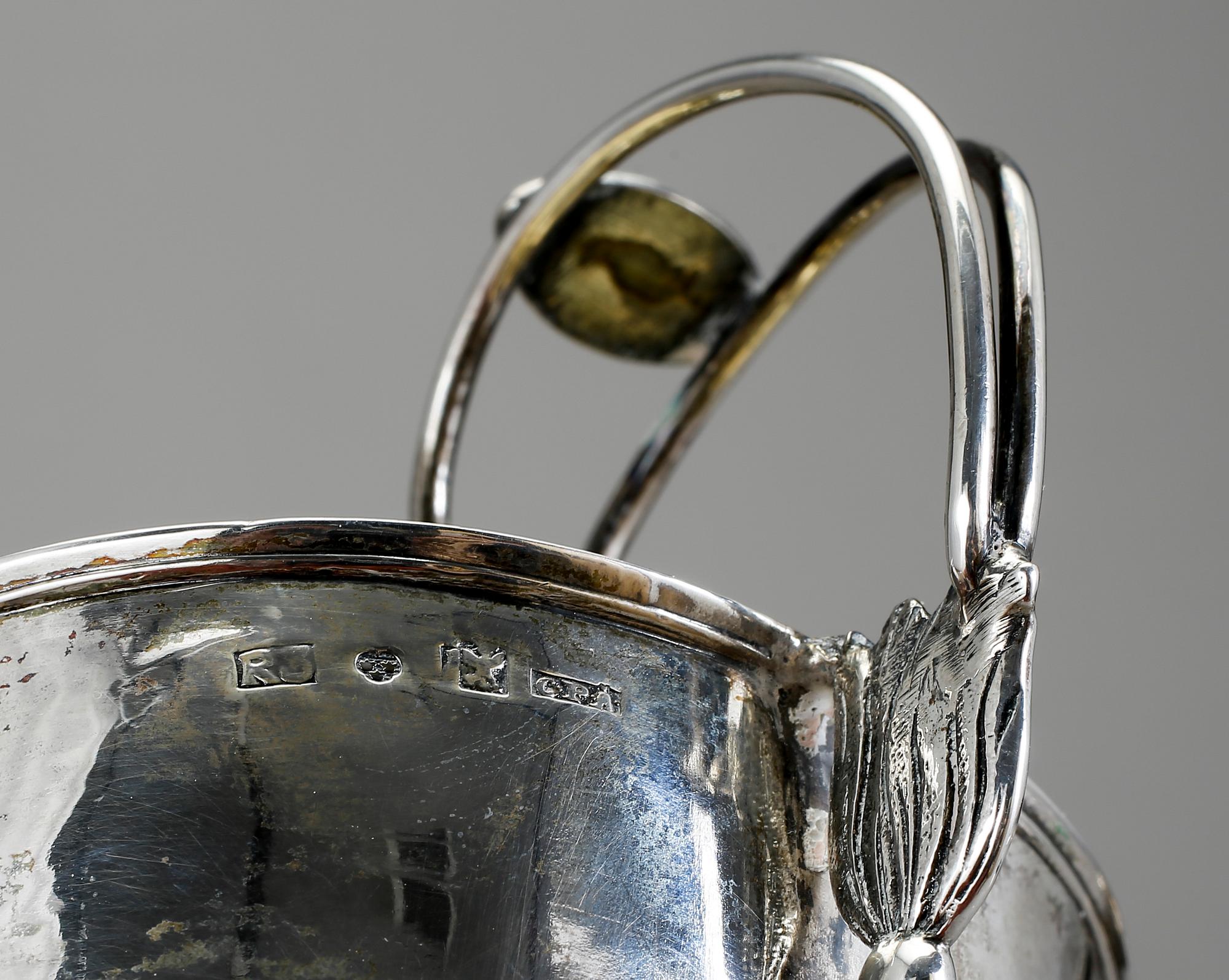 GRÄDDKANNA, silver Carl Petter Åberg, Arboga 1823. Vikt 201 gr.