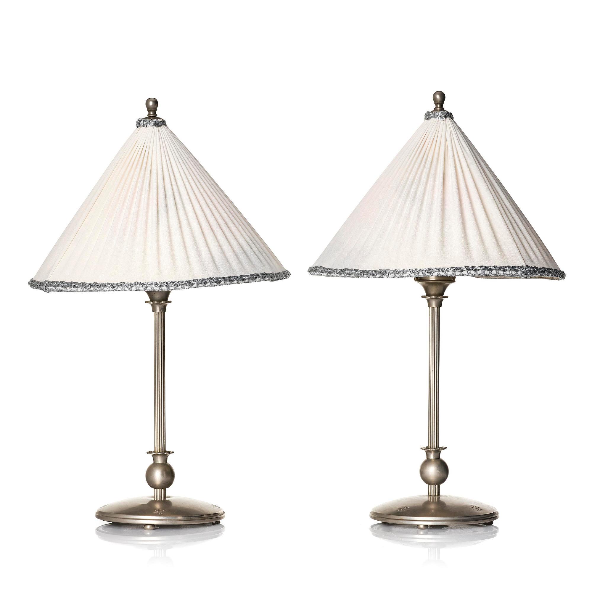Harald Notini, bordslampor, ett par, Swedish Grace, modell "6908", Arvid Böhlmarks Lampfabrik, Stockholm, 1920-30-tal.