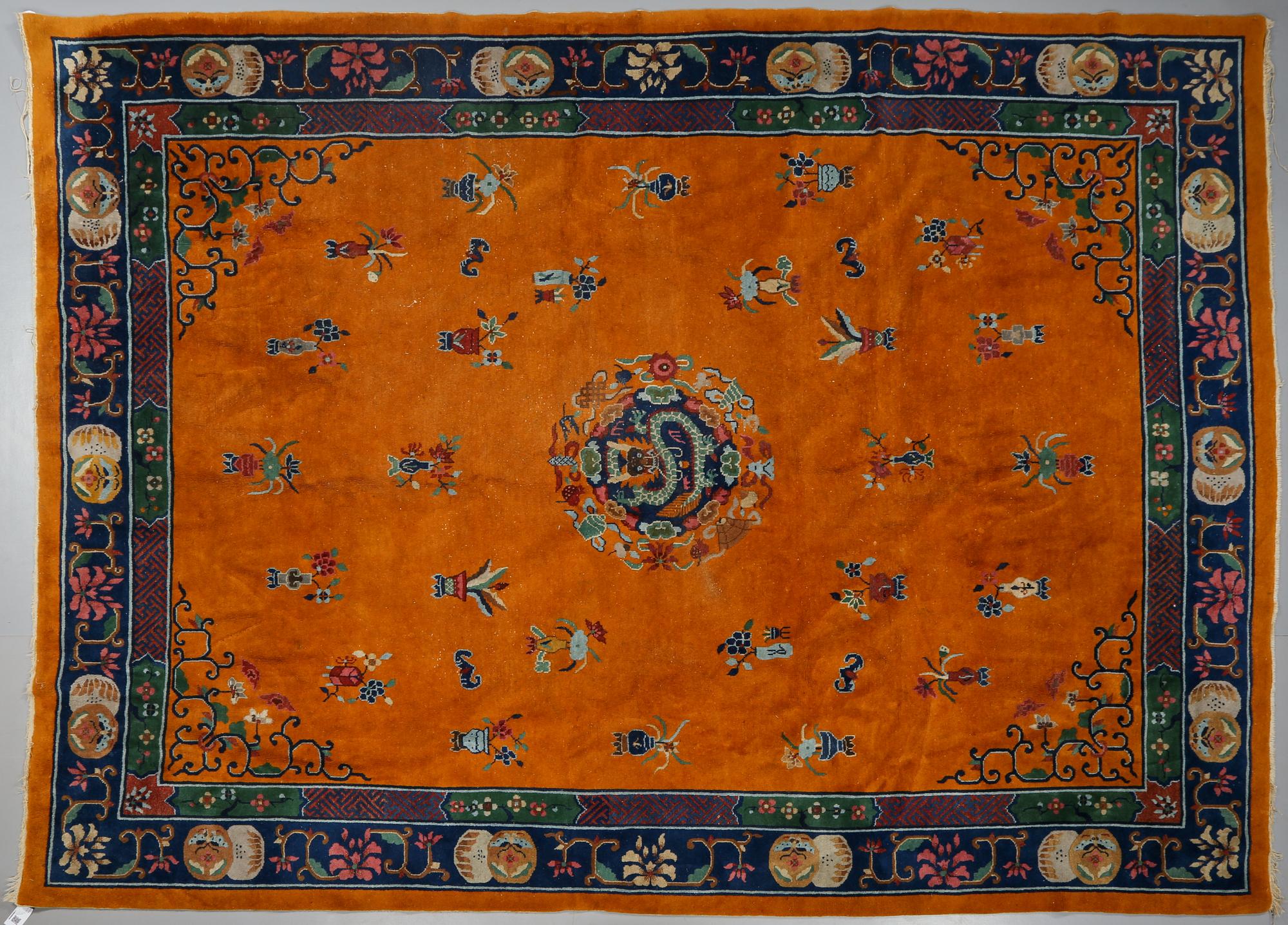 MATTA, Kina, old, ca 330 x 270 cm.