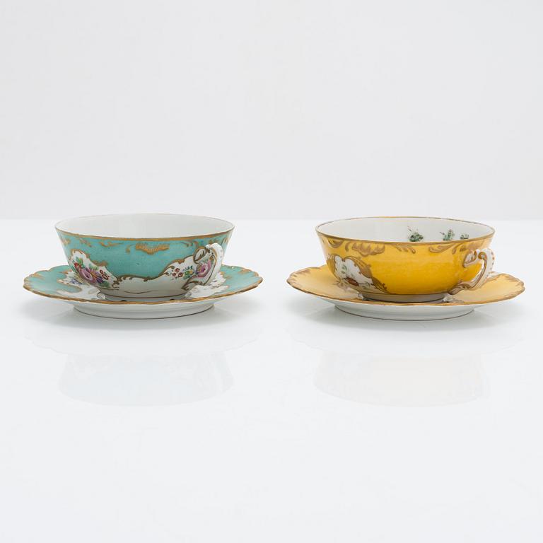 Twelve porcelain broth bowls with saucers, Spain first half of the 20th century.