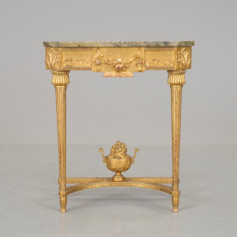 KONSOLBORD, gustaviansk stil. 1900-talets andra kvartal.