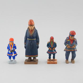 TRÄFIGURER, 4 st, en Lorens Larsson, delvis signerade.