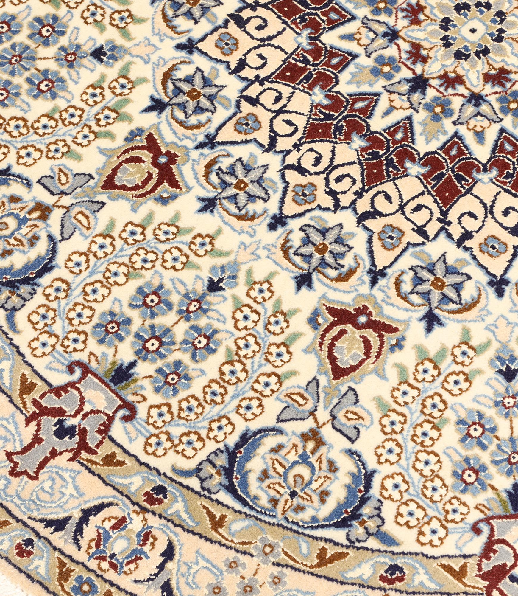 Matta, Nain, part silk, s.k. 9LAA, diameter 146 cm.