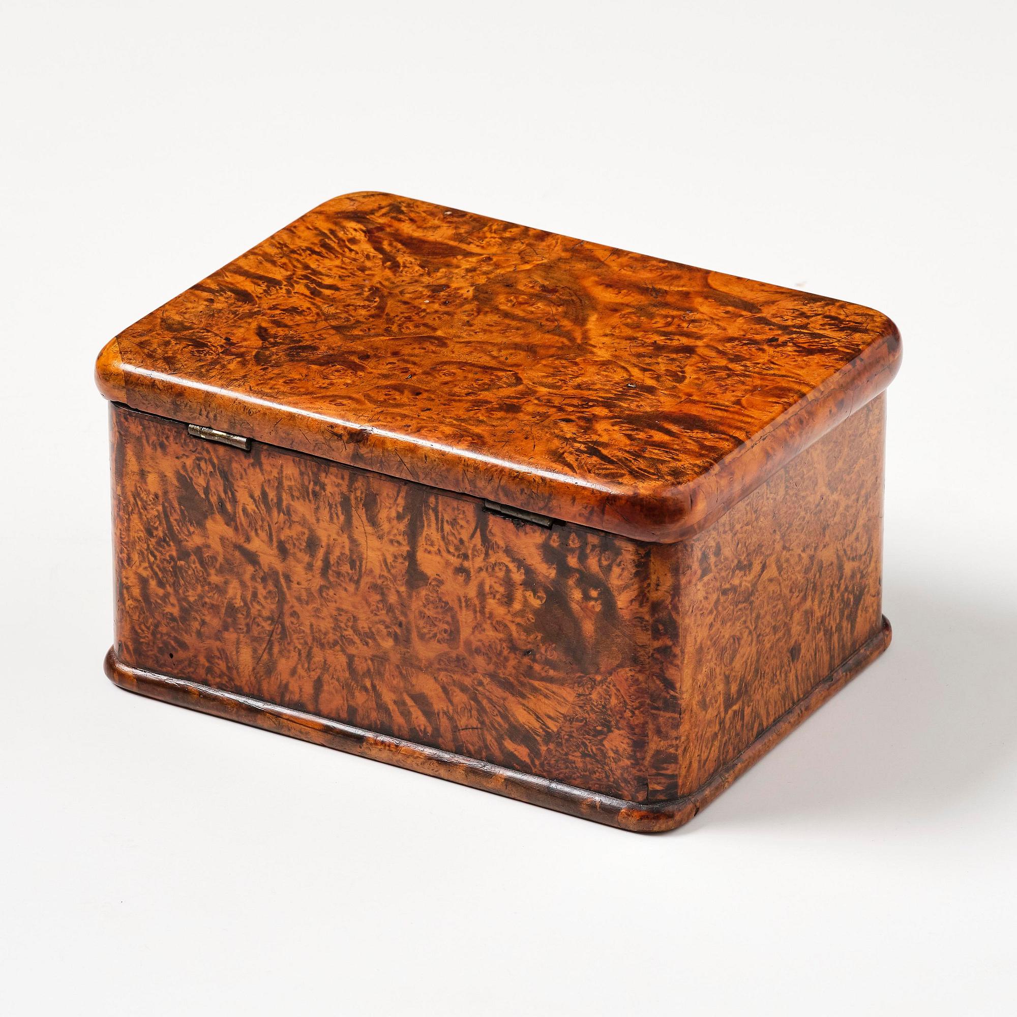 A burr-alder box by J. Sjölin (master 1767-85).