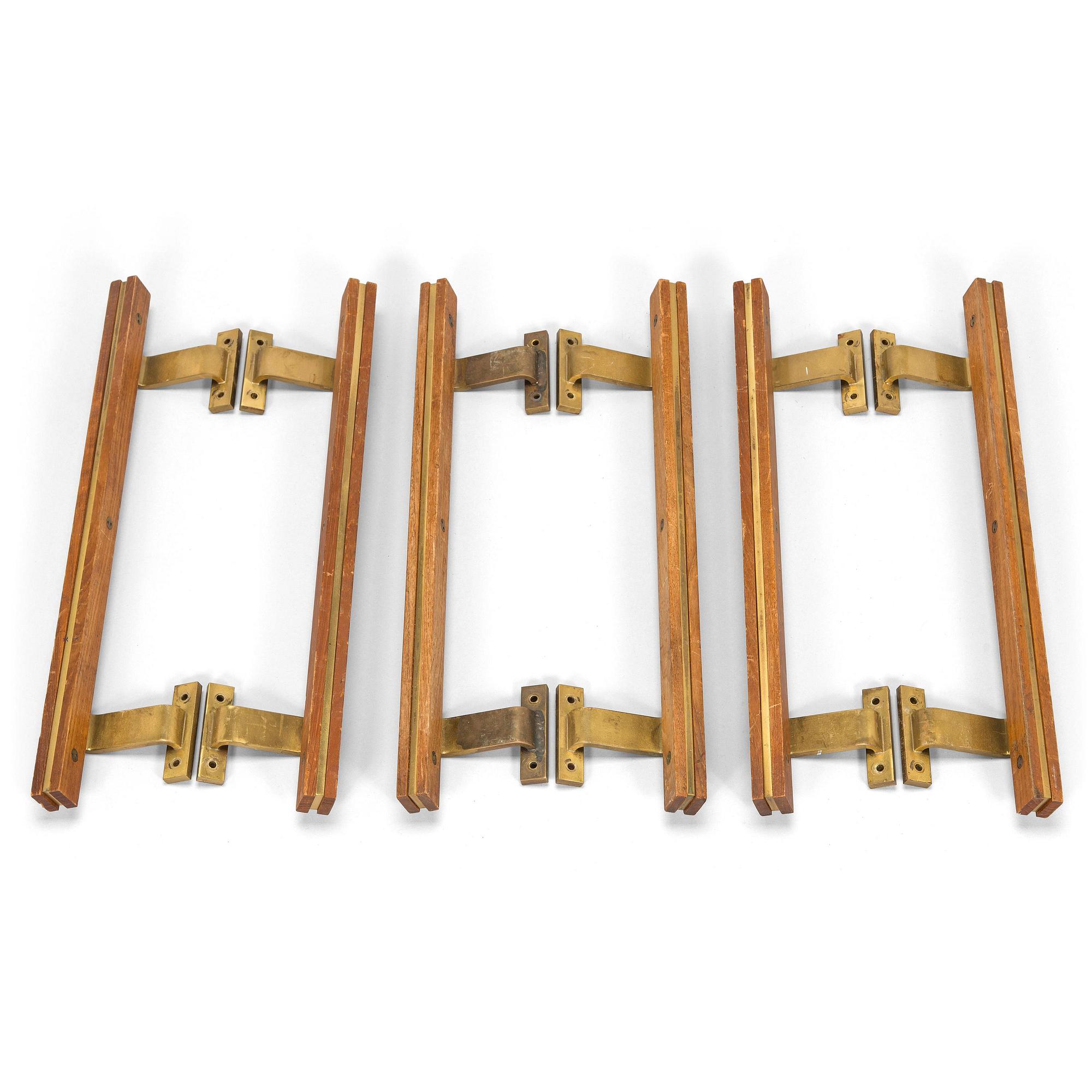 Aarne Olavi (Olli) Kuusi, dörrhandtag, tre par, modell 205, tillverkare Primo Oy, 1900-talets senare hälft.