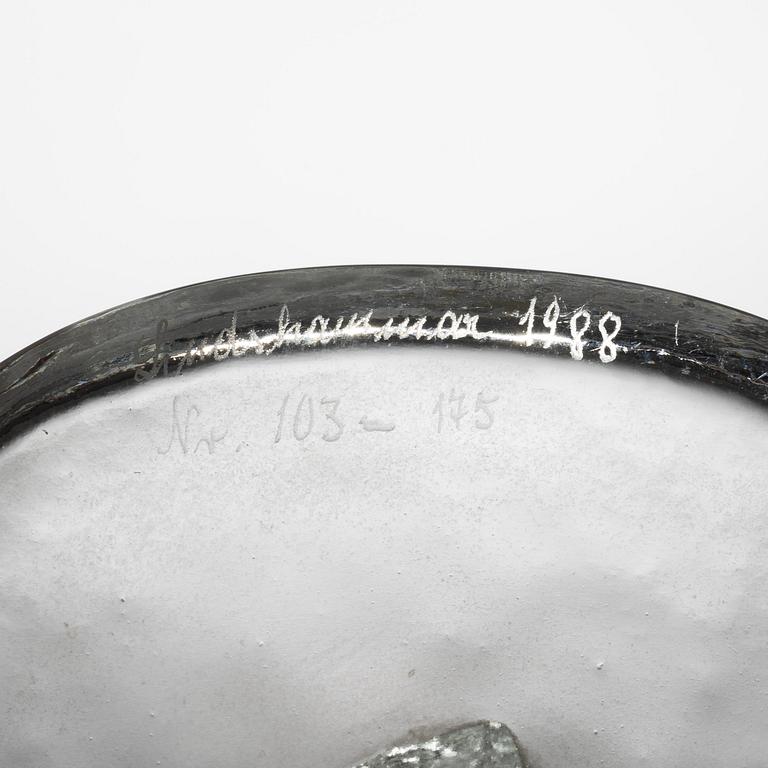 Edvin Öhrström, a glass sculpture, Lindshammar 1988.