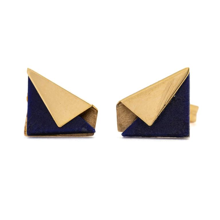 A pair of 18K gold and lapis lazuli earrings.