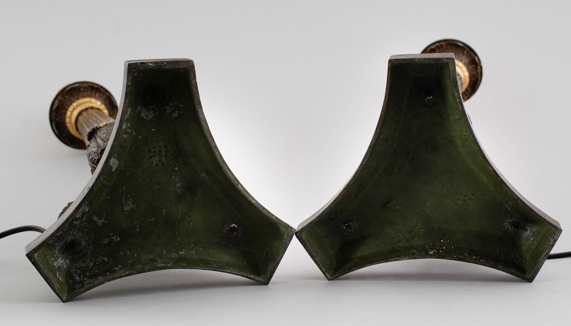 BORDSLAMPOR, 1 par, empirestil, 1800-talets andra hälft.