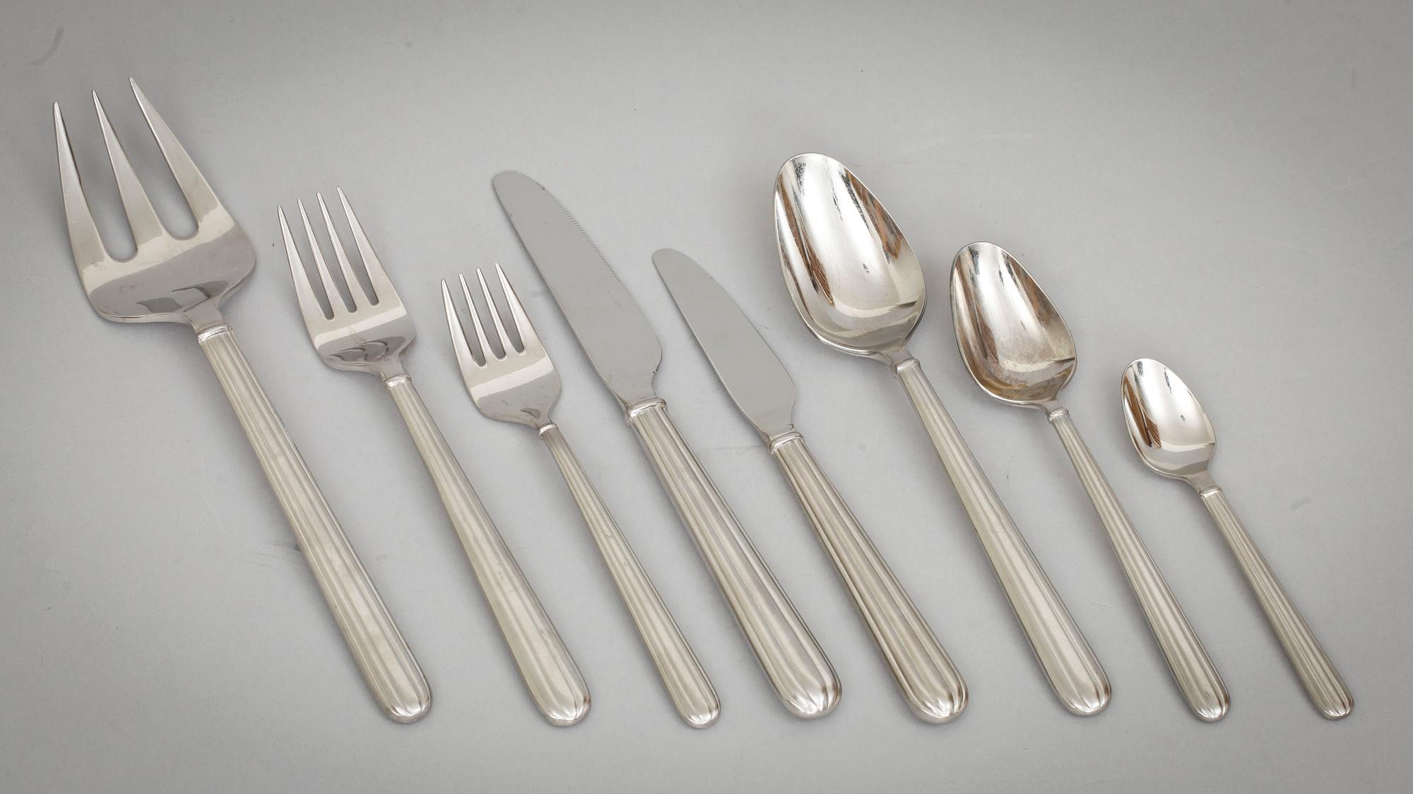 BESTICKUPPSÄTTNING, rostfritt stål, 73 delar, "Bernadotte Design". 1900-talets andra hälft.