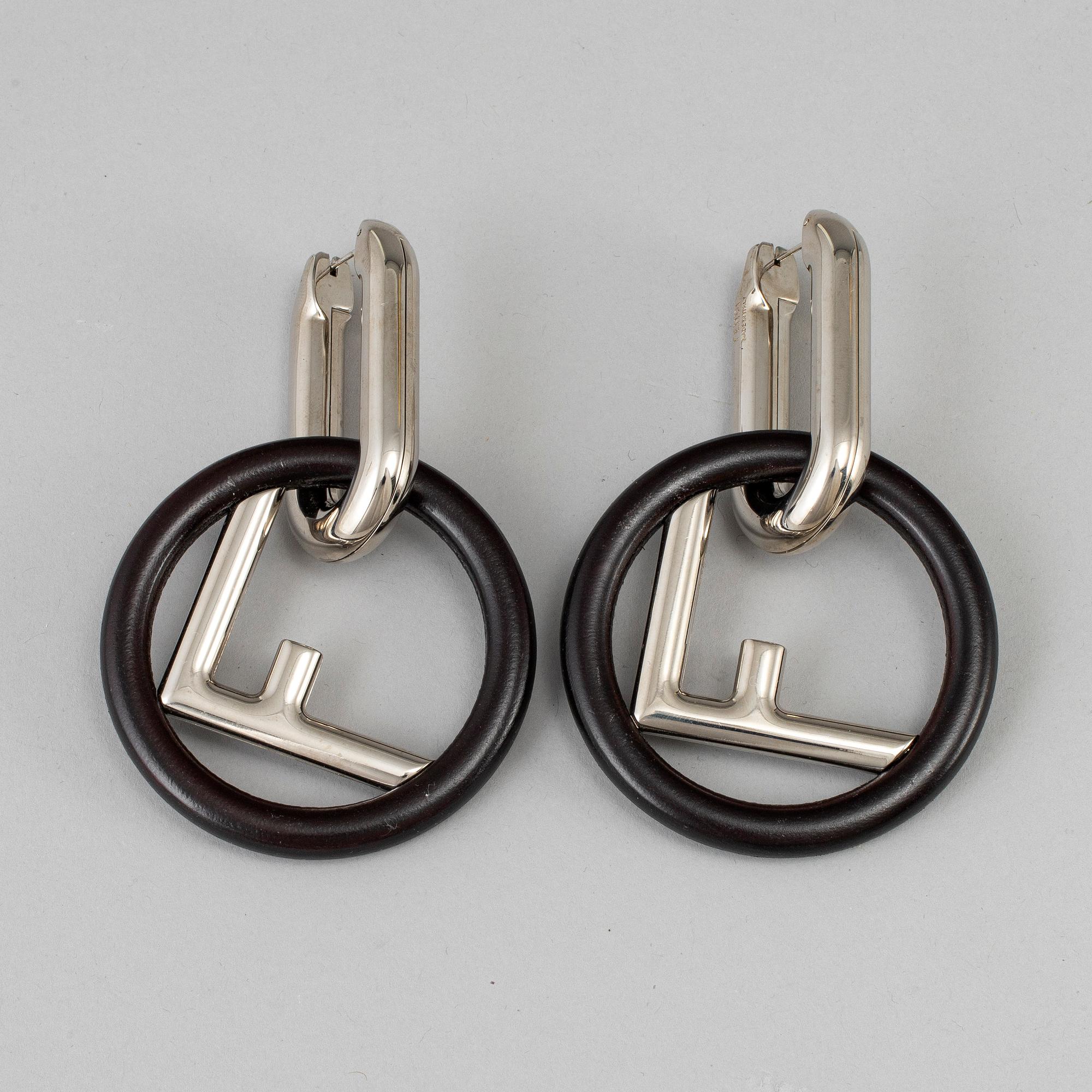 FENDI, örhängen, "F is Fendi".