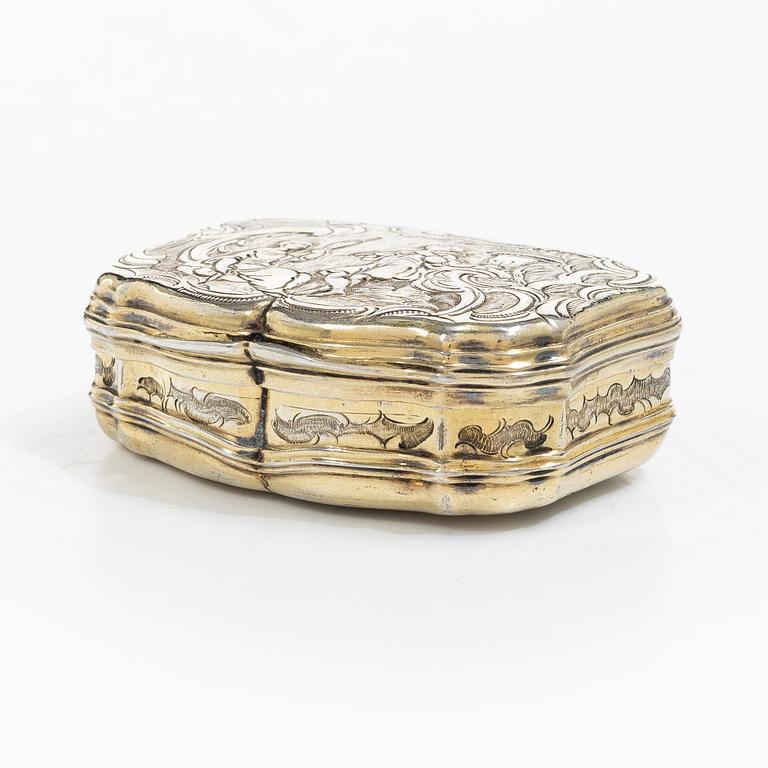 Snuffbox, silver, Louis XV, second half of the 18th century.