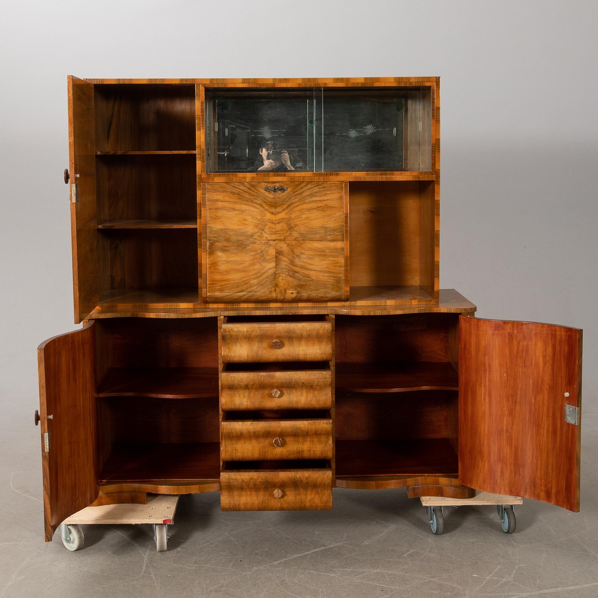 Cabinet/Chest of drawers, first half of the 20th century.