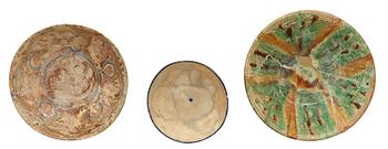 BOWLS, 3 pieces. Diameter 22,7, 20,5 and 14 cm. Iran.