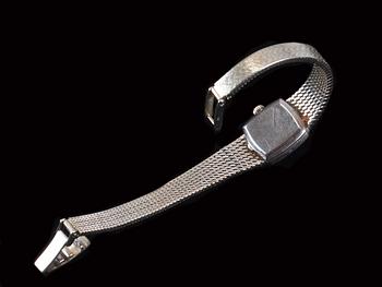 DAMARMBANDSUR, Omega. Länk i 18k vitguld. Urtavla med små diamanter. Vikt tot ca 30 g.