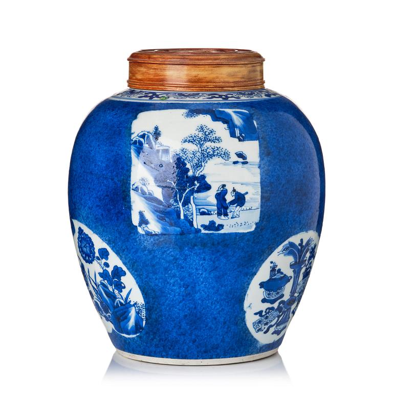 A blue and white jar, Qing dynasty, Kangxi (1662-1722).