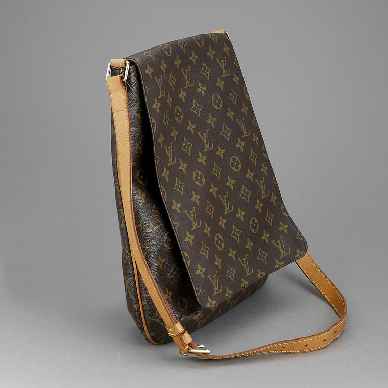 VÄSKA, "Musette", Louis Vuitton, 2002.