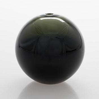 Timo Sarpaneva, glasskulptur. "Åskboll", 3595, signerad Timo Sarpaneva, Iittala -57.