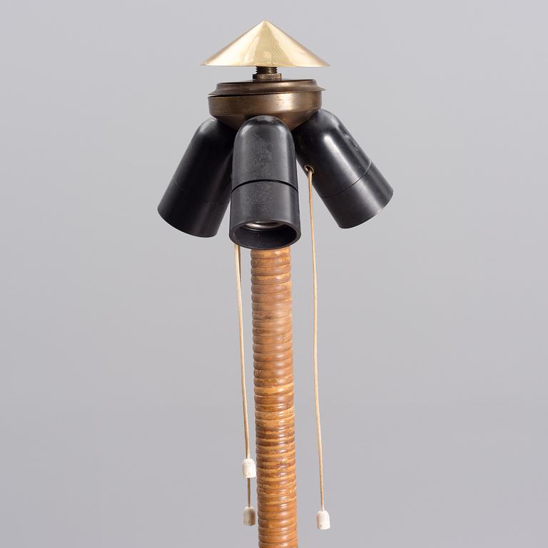 PAAVO TYNELL, A FLOOR LAMP. Manufactured by Oy Taito Ab. Designed for Hotel Aulanko in 1935.