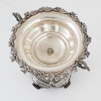 Gustaf Möllenborg, a Swedish silver sugarbowl with cover, Stcokholm, 1849.