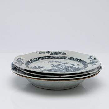 Tallrikar, 4 st, Kina, Qianlong (1736-95).