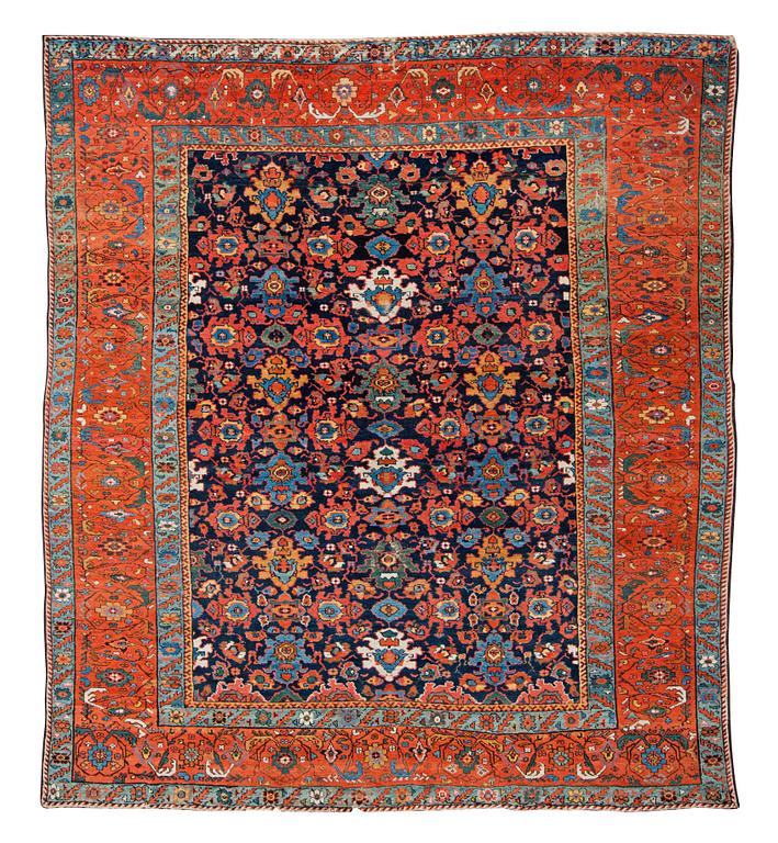 A CARPET, an antique Mahal, 302 x 273-285,5 cm.