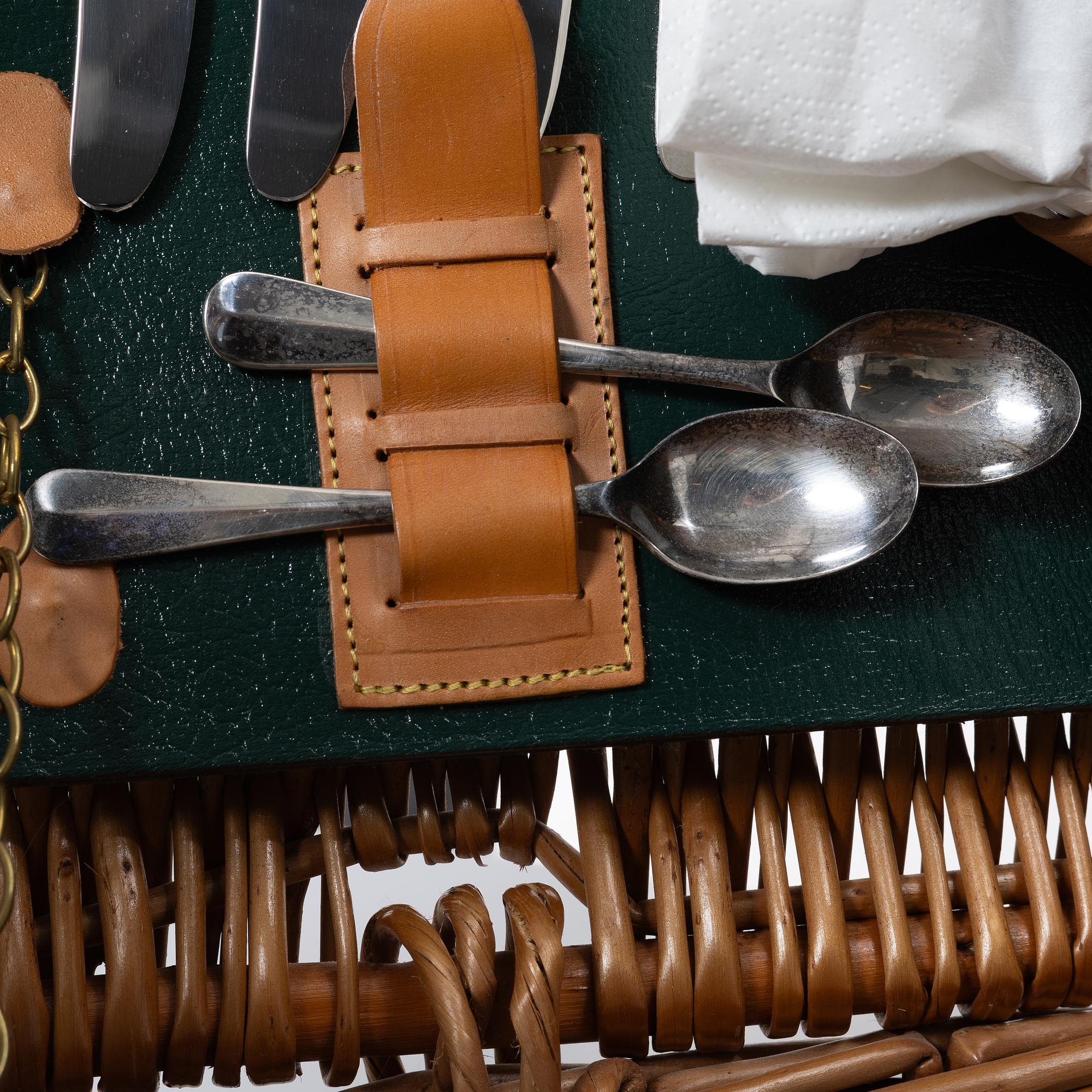 Mulberry, Picnic basket, England, early 20th century.