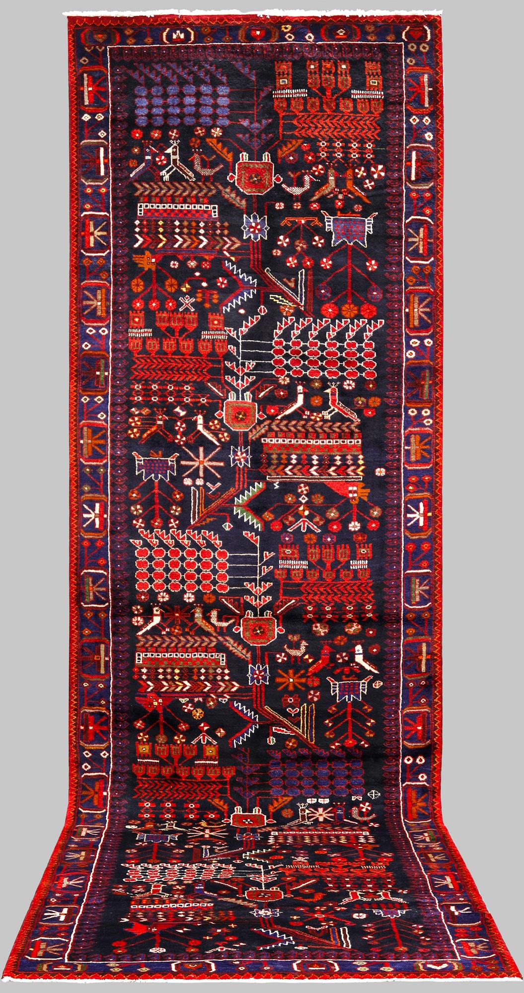 Gallerimatta, figural Hamadan, ca 415 x 128 cm.