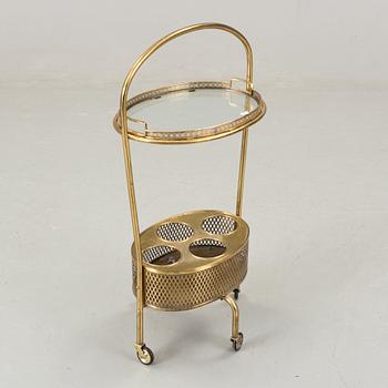 SERVERINGSVAGN, 1900-talets mitt.