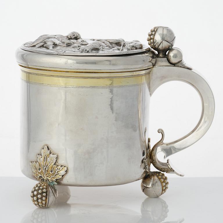 A Swedish Baroque parcel-gilt silver tankard, mark of Hans Richter, Stockholm (1661-1695 (1711-)), before 1689.