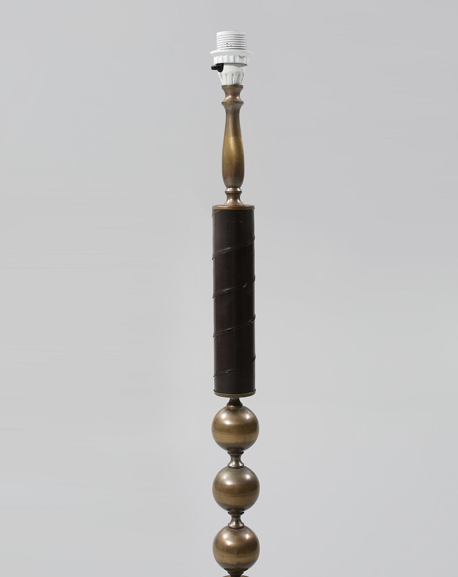 GOLVLAMPA, 1900-talets andra hälft.