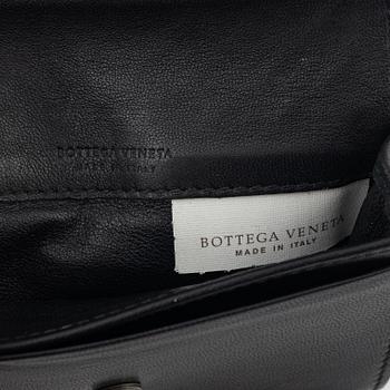 Bottega veneta, nyckelhållare samt plånbok.