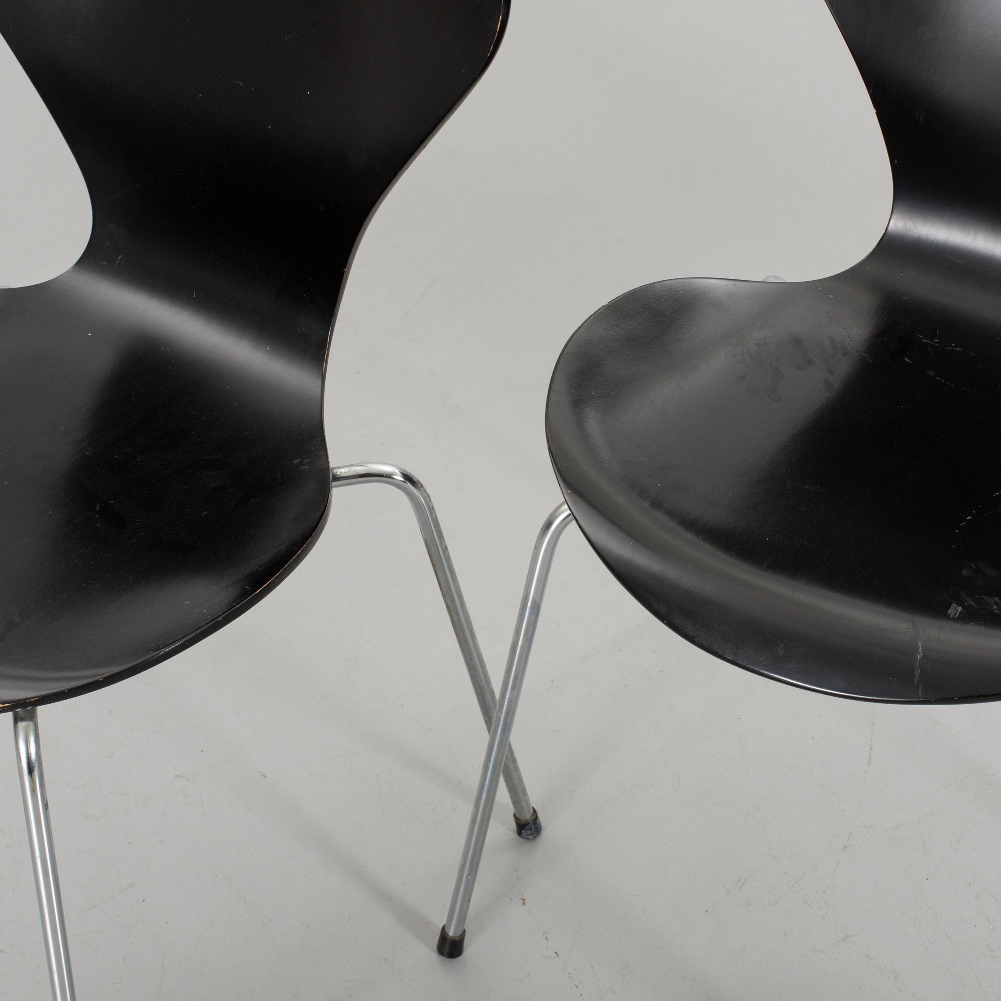 ARNE JACOBSEN, a set of three Sjuan chairs Friz hansen Denmark 1980.