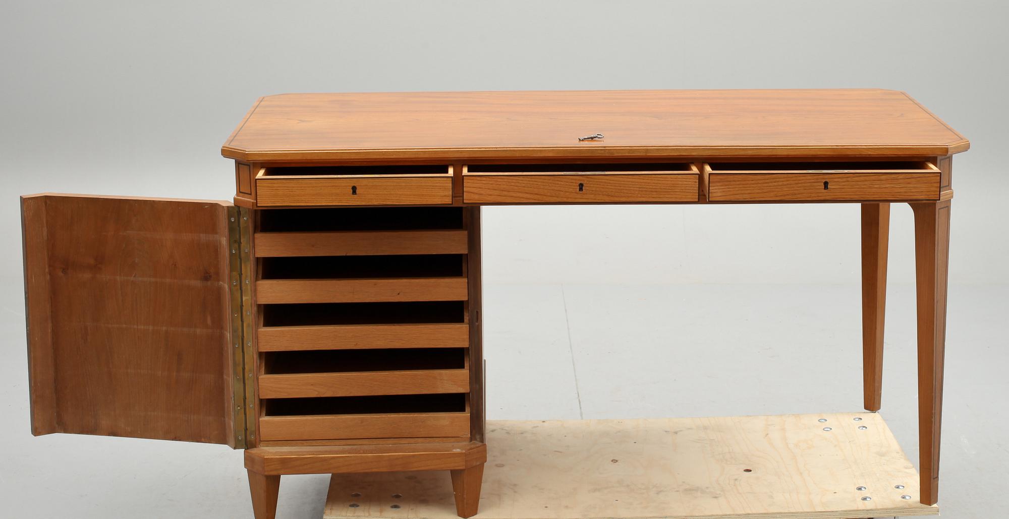 SKRIVBORD, Boet, 1900-talets första hälft.