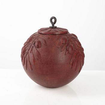 Anja Notini, an urn with cover, own workshop, Saltsjö-Boo.