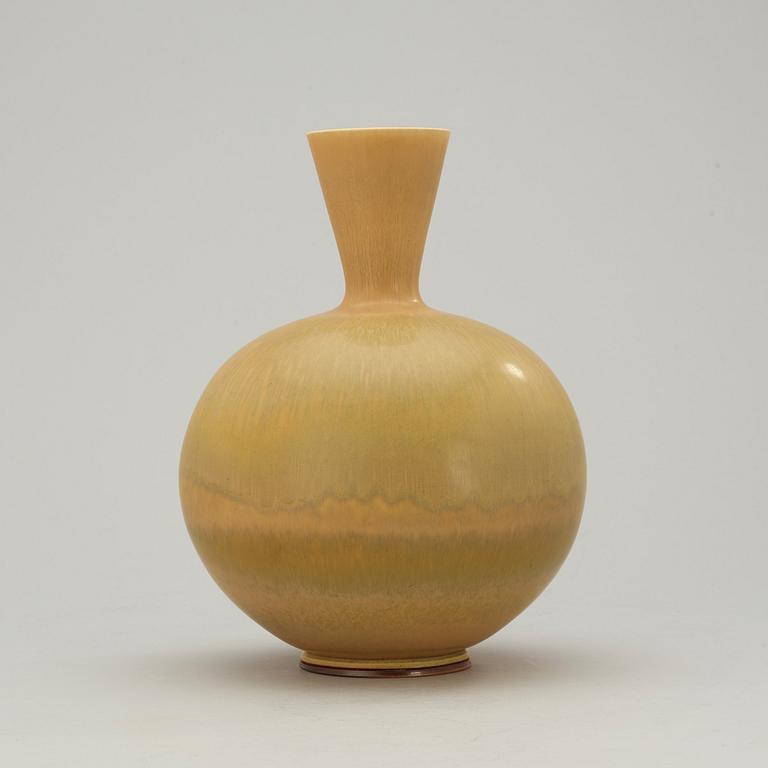 A Berndt Friberg stoneware vase, Gustavsberg Studio 1972.