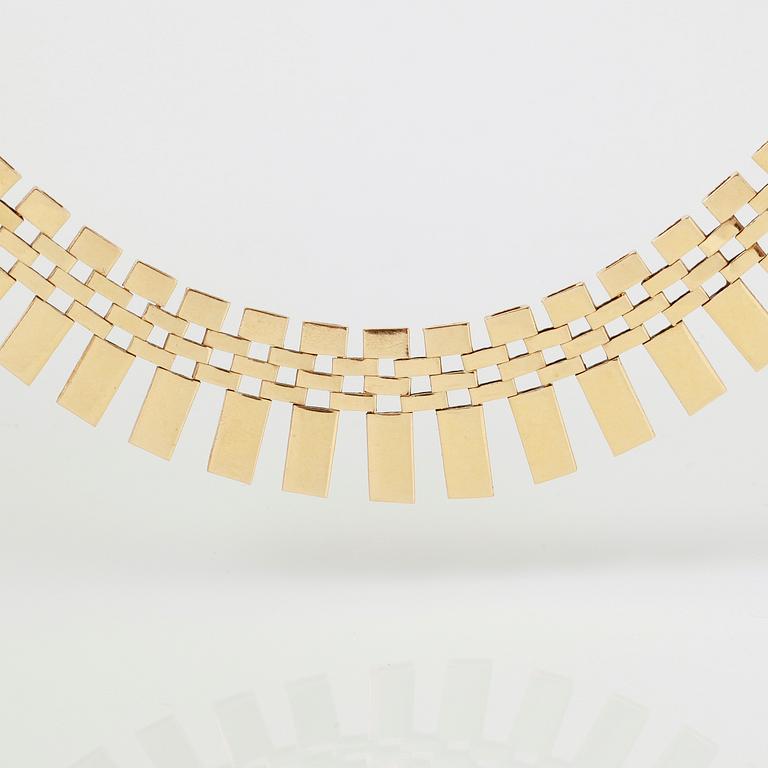 COLLIER, 18K guld. Vikt ca 27 g.