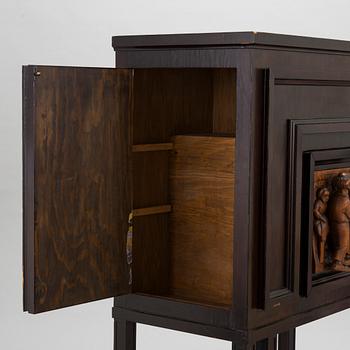 Birger Hahl och Hannes Autere, skåp och två stolar. Finland, 1930-tal.