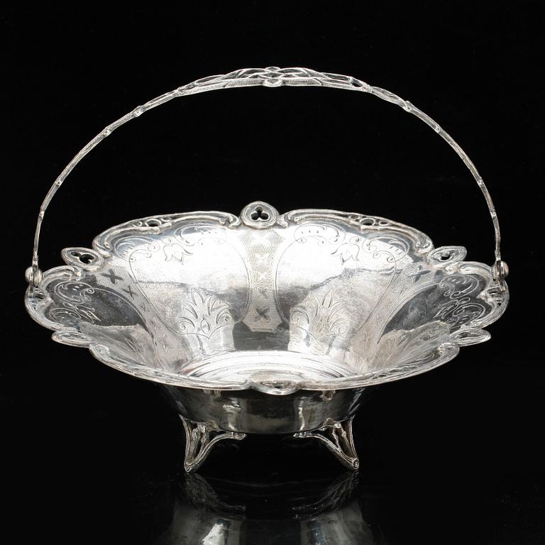 SKÅL, silver, Lars Larson & Co, Göteborg, 1872. Vikt ca 396 gram.