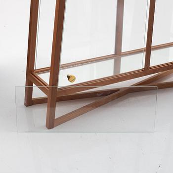 Sebastian Hedengrahn, bordsvitrin, "Fönstergrönska", Firma Svenskt Tenn.