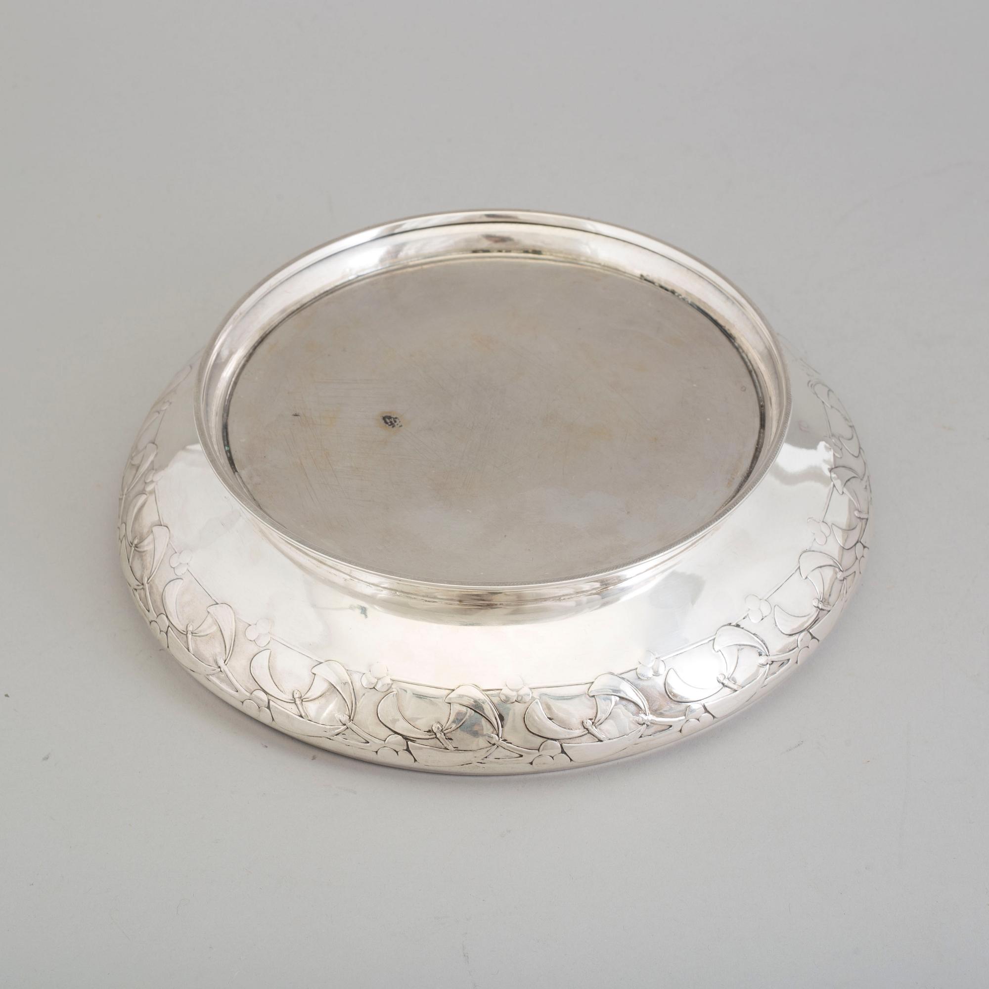 A Swedish Art Nouveau silver bowl, makers mark GAB, Stockholm, 1910.