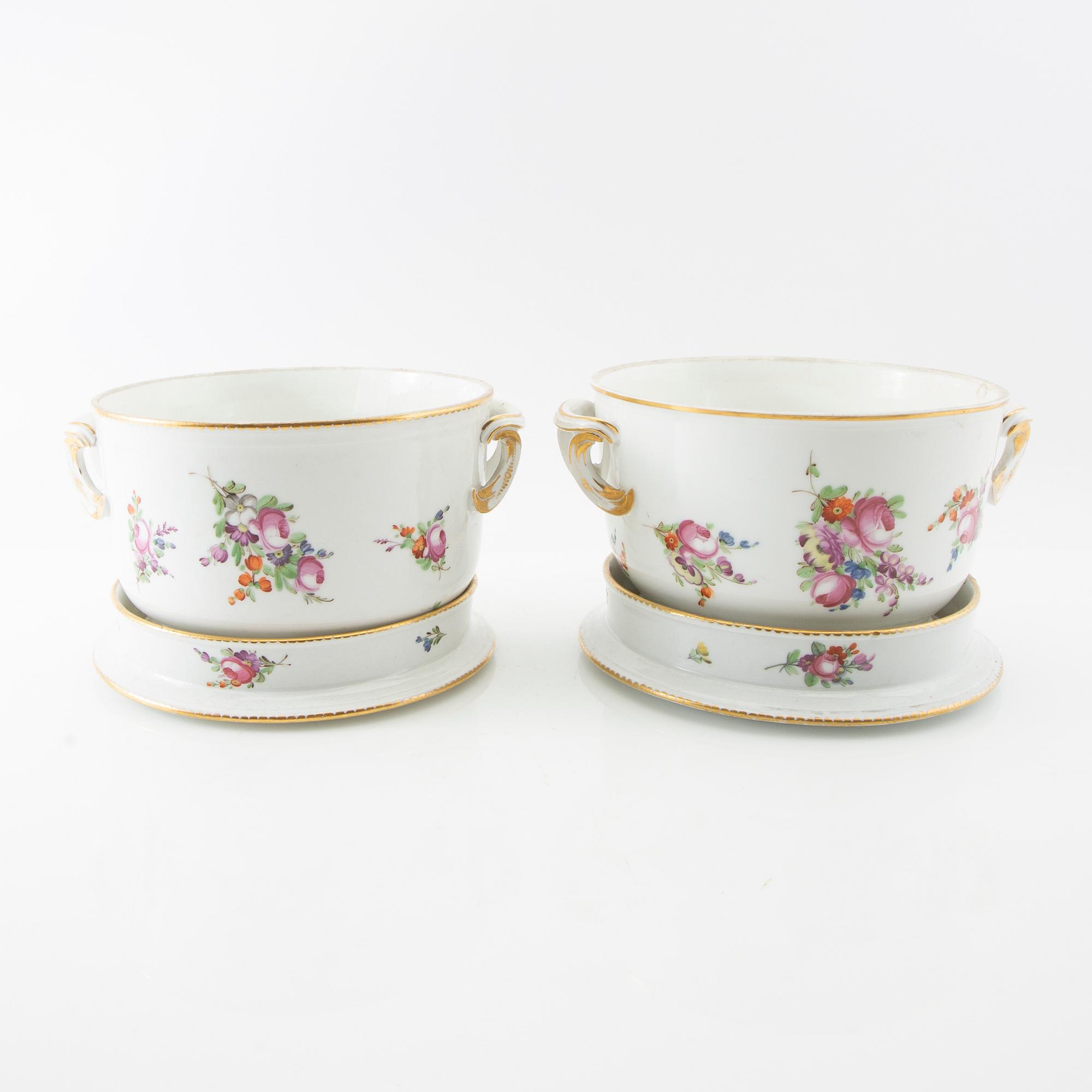 Outer cover a pair with saucers first half of the 20th century porcelain.